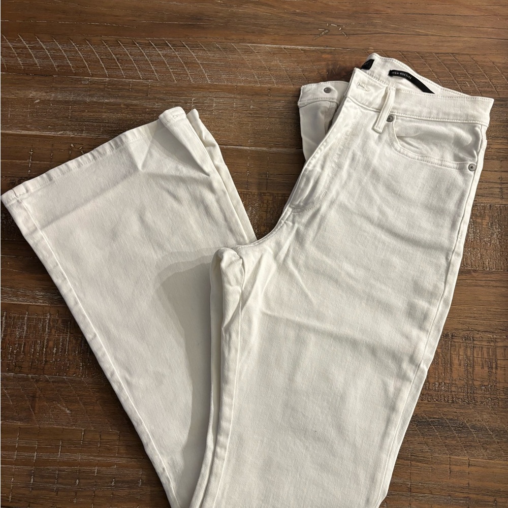 Banana Republic White High Rise Flare Denim Size 30 Never Worn